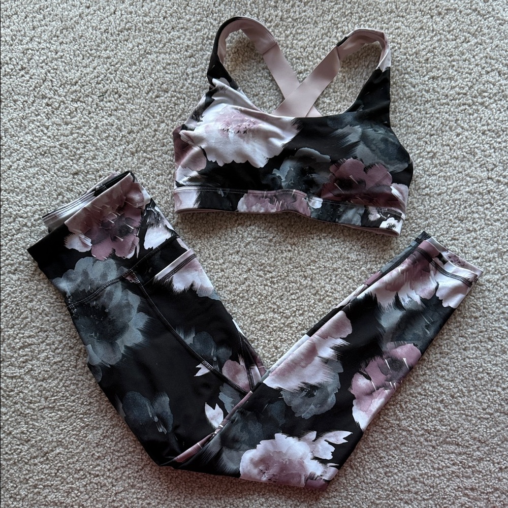 Old Navy Floral Sports Bra and Leggings Set